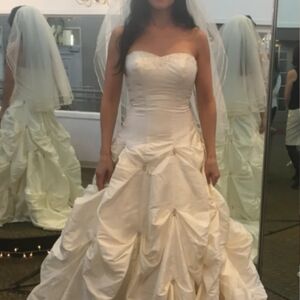NWT David Bridal Strapless Ivory Wedding Gown